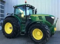 Трактор John Deere 6210